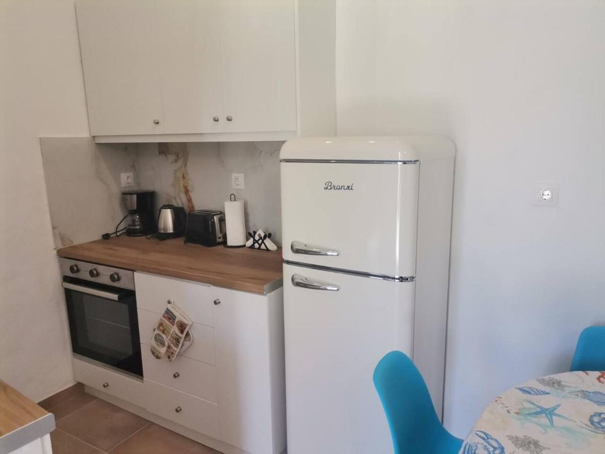 Blue Central Apt 10 Min To The Port/ Wash Machine Lávrion Екстериор снимка