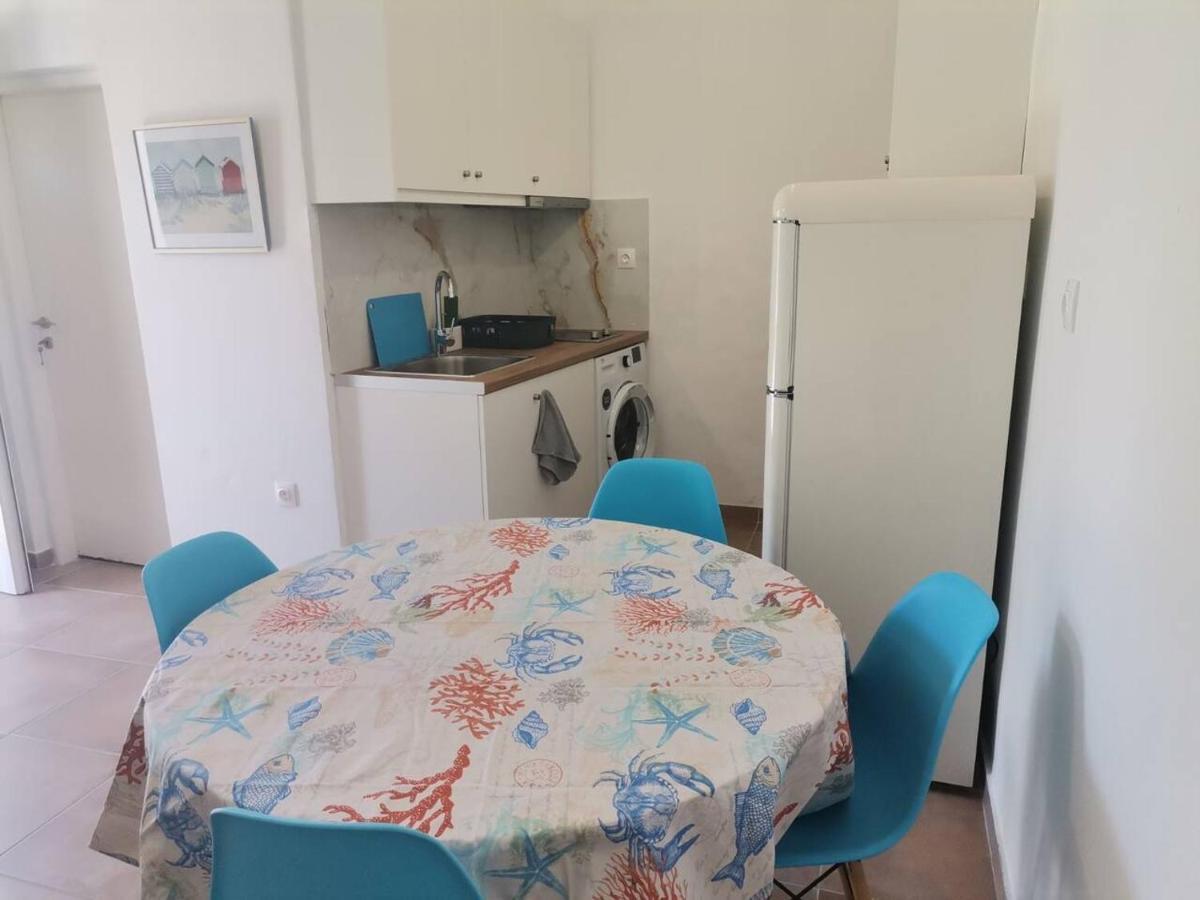 Blue Central Apt 10 Min To The Port/ Wash Machine Lávrion Екстериор снимка